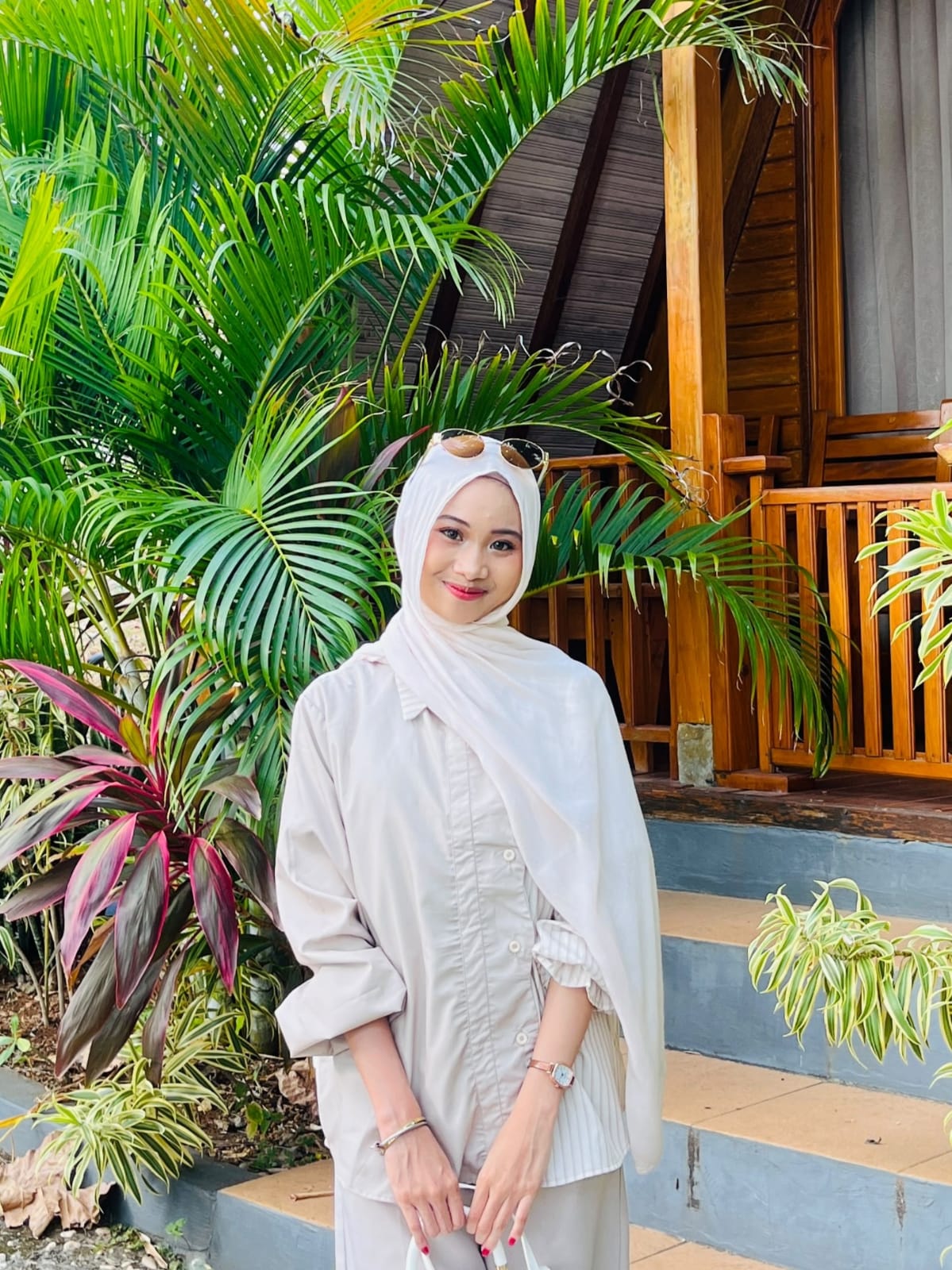 Ilustrasi profil Dinda